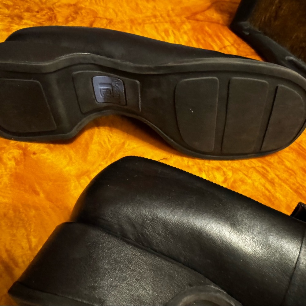 Kenneth Cole Reaction Black and Tan Leopard Flats - Picture 5 of 11